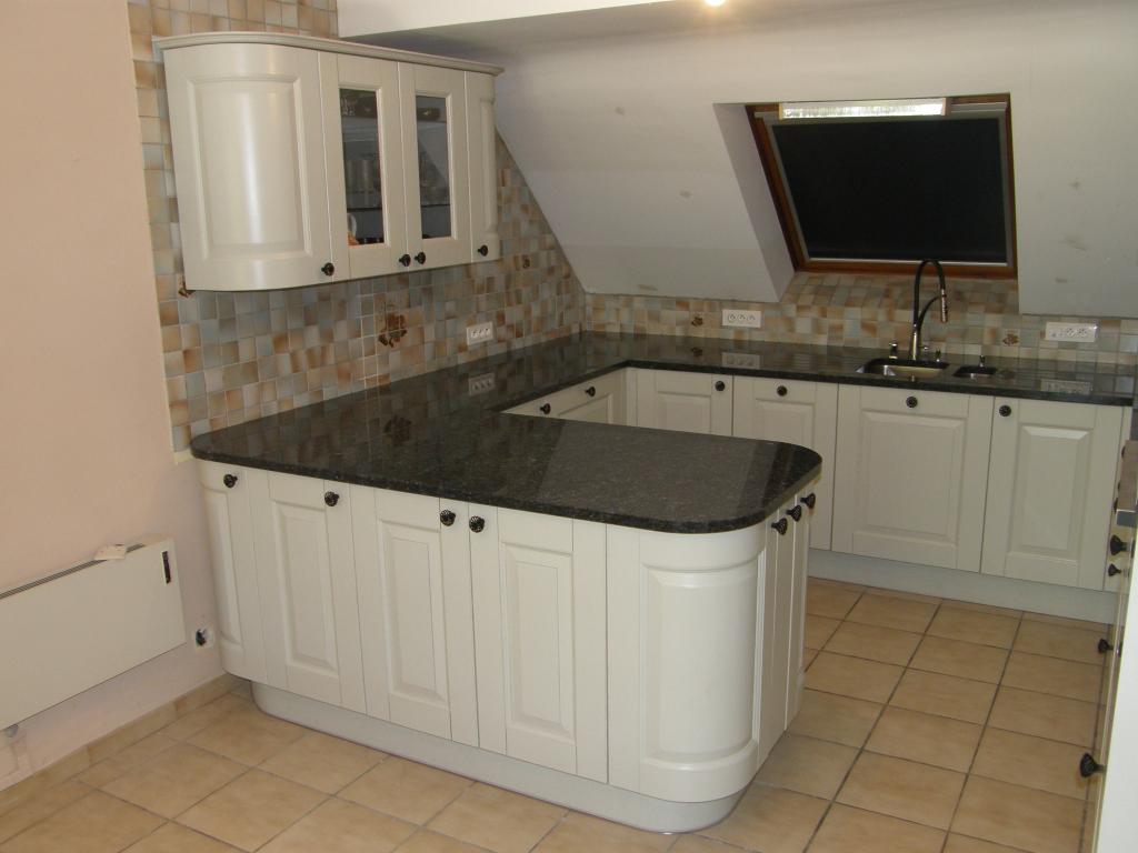 chene laqu et portes arrondies