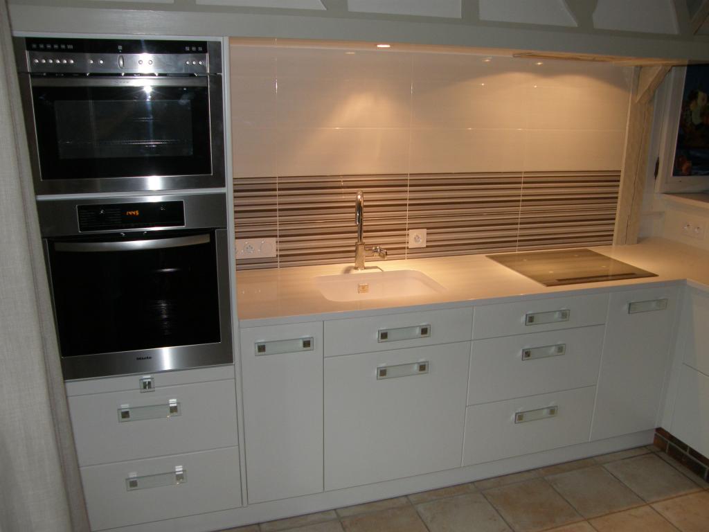 medium laqu blanc vernis brillant